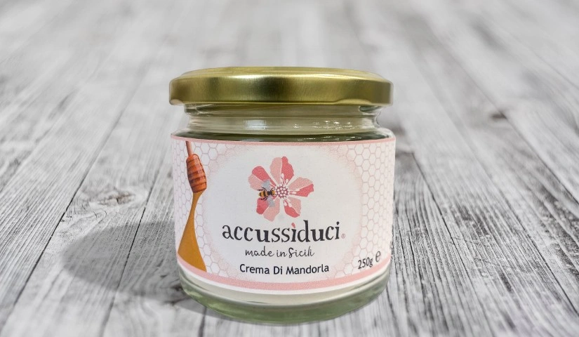 Crema Spalmabile alla Mandorla – Raffinata e Delicata